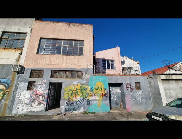 500M² BUILDING FOR SALE IN WOODSTOCK